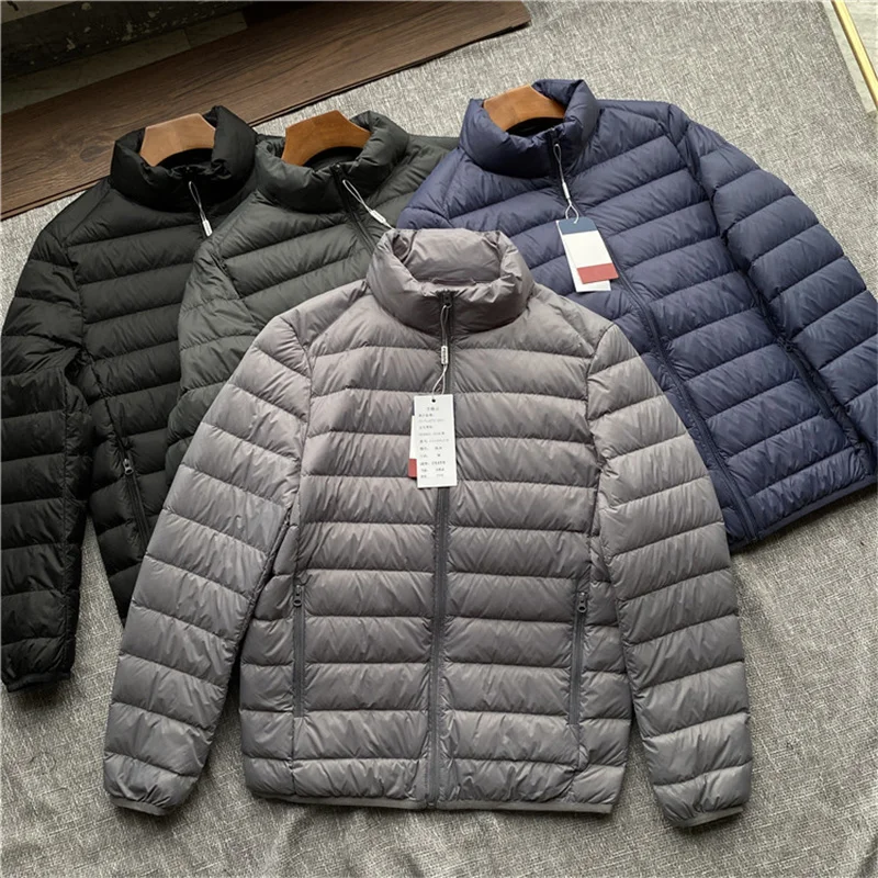 High Quality Light Down Coat Men's Winter 90% White Duck Down Jacket Men Warm Parka Coat Casual Puffer Jacket Male Outerwear
High Quality Light Down Coat Men's Winter 90% White Duck Down Jacket Men Warm Parka Coat Casual Puffer Jacket Male Outerwear