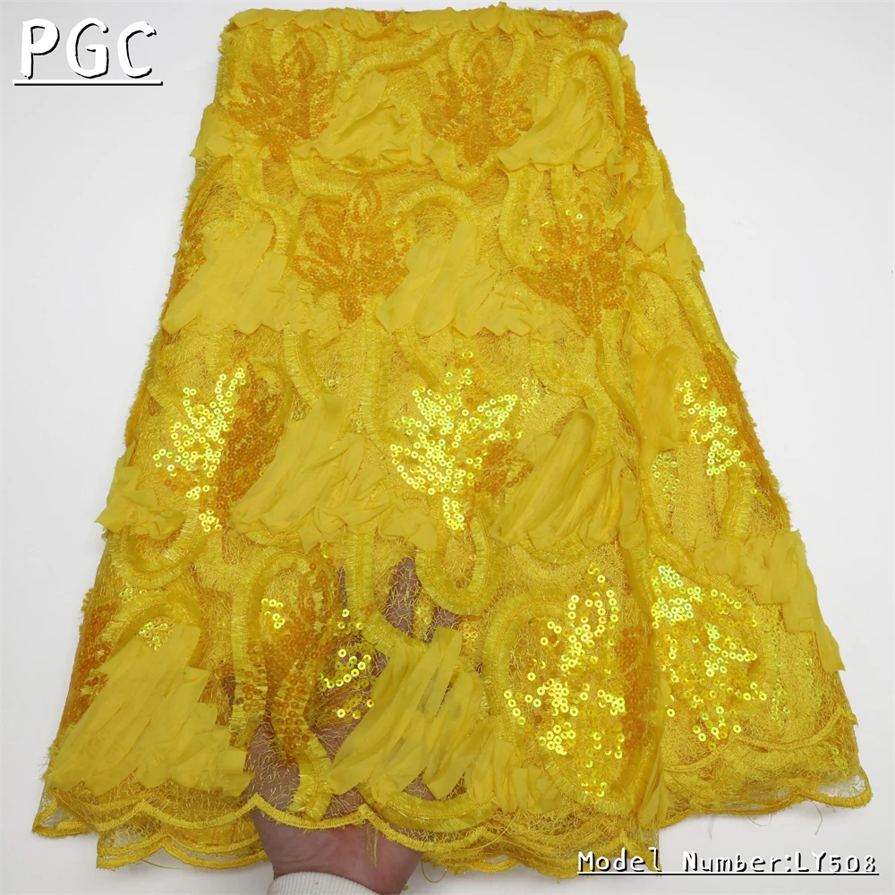 PGC желтые летние женские высококачественные 5 ярдов пушистые французские блестки Швейные материалы Африканское кружево ткань для платья не... 
PGC желтые летние женские высококачественные 5 ярдов пушистые французские блестки Швейные материалы Африканское кружево ткань для платья не...