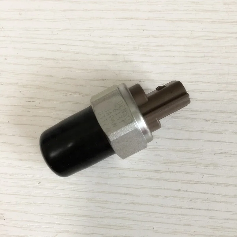 499000-6130, 499000-6131 Fuel rail pressure sensor for 8981197900, 8-98119790-0
499000-6130, 499000-6131 Fuel rail pressure sensor for 8981197900, 8-98119790-0
