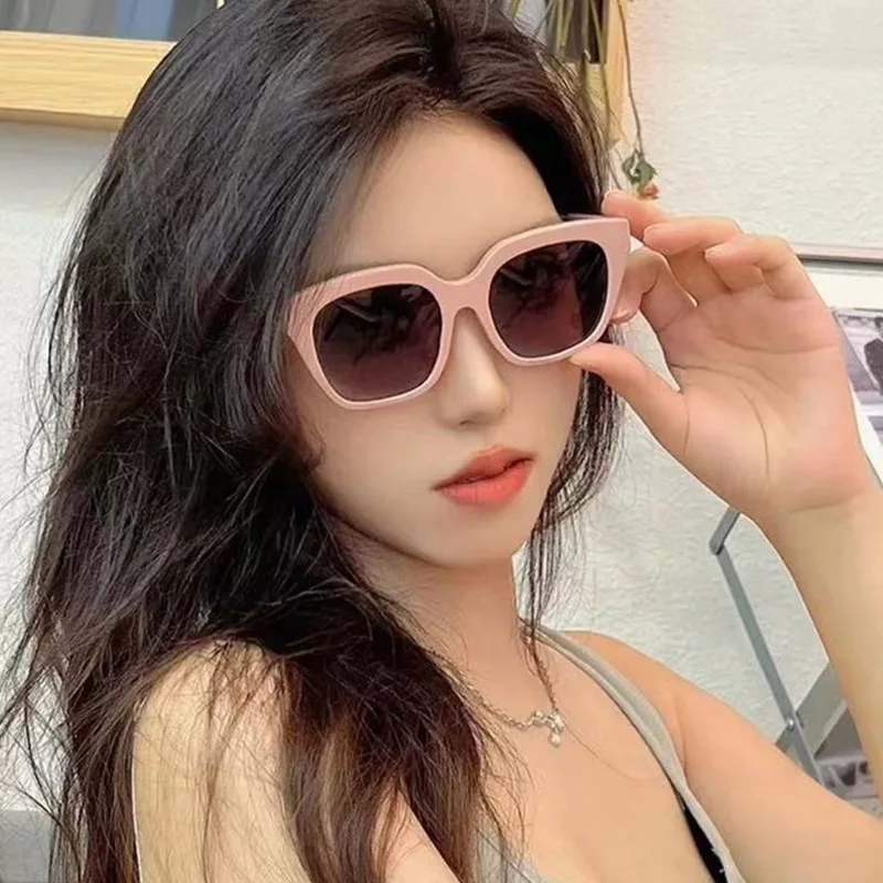 Sunglasses Women's 2022 UV Protection Fashion Square Large Frame Slimming Sunglasses
Sunglasses Women's 2022 UV Protection Fashion Square Large Frame Slimming Sunglasses