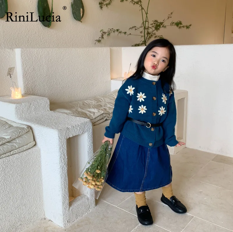 RiniLucia 2023 New Girls Clothing Sets Summer Floral Knit Sweaters Denim Skirts Kids Clothes Fashion Clothing Sets for Children 
RiniLucia 2023 New Girls Clothing Sets Summer Floral Knit Sweaters Denim Skirts Kids Clothes Fashion Clothing Sets for Children