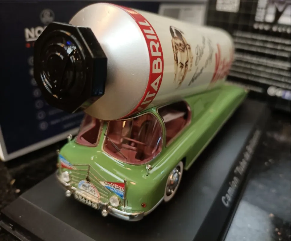 Norev 1:43 грузовик, трубка де-бриллантин 1956, ограниченная серия, металлическая статическая модель автомобиля из смолы, игрушка в подарок
Norev 1:43 грузовик, трубка де-бриллантин 1956, ограниченная серия, металлическая статическая модель автомобиля из смолы, игрушка в подарок