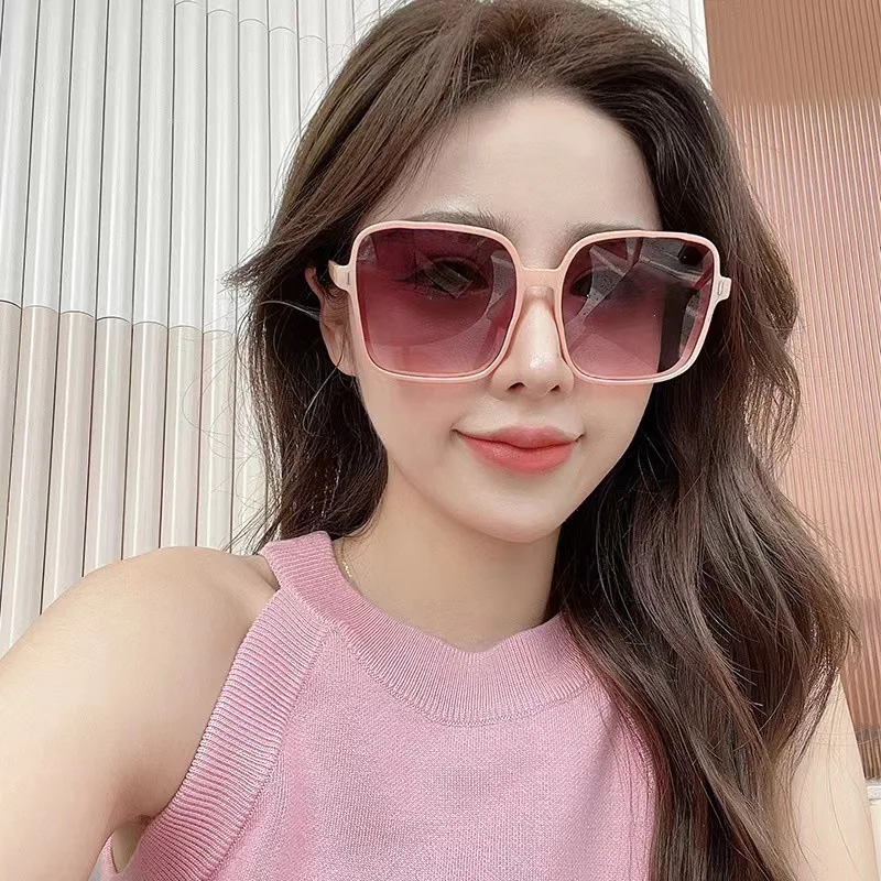 Fashion Designer Square Sunglasses Woman Retro Vintage Gradient Sun Glasses Female Clear Lens Black White Oculos De Sol
Fashion Designer Square Sunglasses Woman Retro Vintage Gradient Sun Glasses Female Clear Lens Black White Oculos De Sol