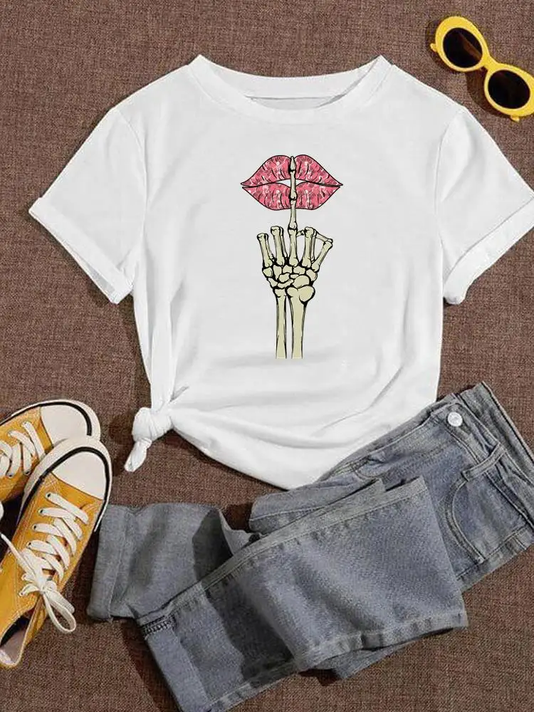 Забавная стильная трендовая Милая модная женская футболка с принтом губ, летняя футболка, женская одежда, мультяшная Повседневная футболка, Графический Топ
Забавная стильная трендовая Милая модная женская футболка с принтом губ, летняя футболка, женская одежда, мультяшная Повседневная футболка, Графический Топ