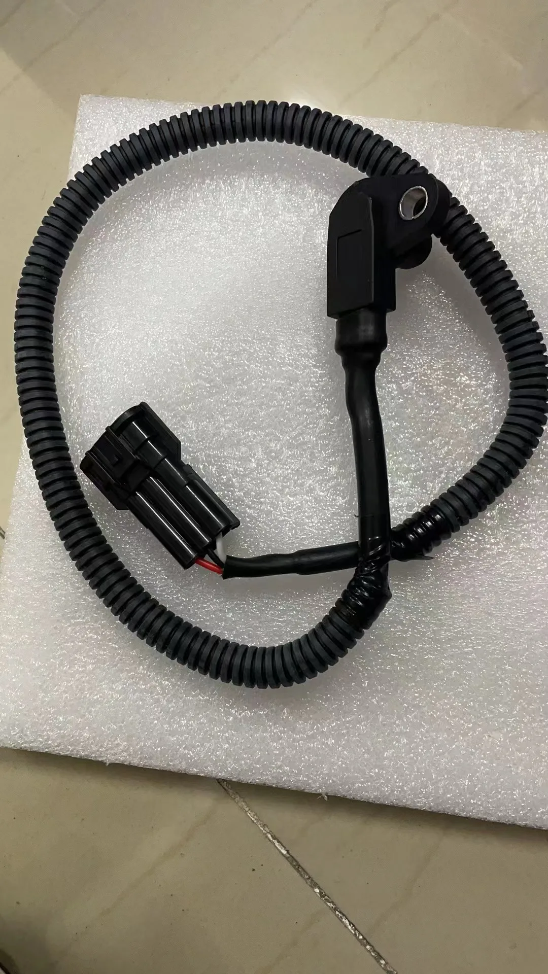 1 pc Camshaft Angle Position Sensor For ISUZU- NPR 4HK1 6HK1 HINO Truck 8-97329775-1 8-98014831-0 8973297751 8980148310 
1 pc Camshaft Angle Position Sensor For ISUZU- NPR 4HK1 6HK1 HINO Truck 8-97329775-1 8-98014831-0 8973297751 8980148310