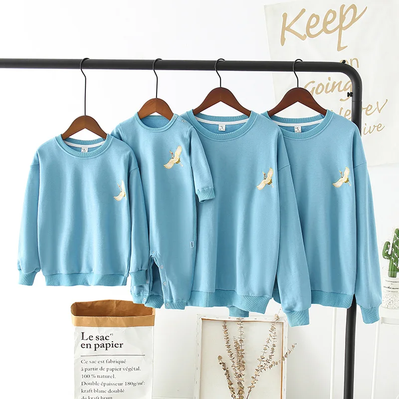 Same Father Mother And Daughter Son Matching Clothes For The Whole Family Fashion Sweatshirt Long Sleeve Tops Men Child Clothing
Same Father Mother And Daughter Son Matching Clothes For The Whole Family Fashion Sweatshirt Long Sleeve Tops Men Child Clothing