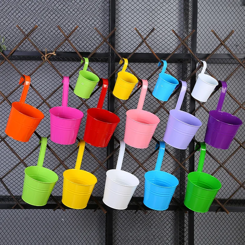 Hanging Color Flower Pot Home Garden Decoration Outdoor Indoor Flower Bucket Plant Holder Basket Color Iron Hanging Basin
Hanging Color Flower Pot Home Garden Decoration Outdoor Indoor Flower Bucket Plant Holder Basket Color Iron Hanging Basin