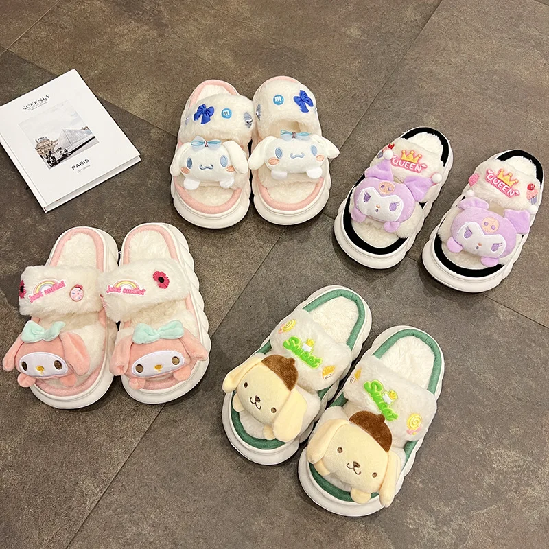 Женские плюшевые тапочки Kawaii Sanrios, теплые домашние тапочки из ПВХ, Нескользящие, аниме Kuromi Cinnamoroll My Melody, милый мультяшный подарок
Женские плюшевые тапочки Kawaii Sanrios, теплые домашние тапочки из ПВХ, Нескользящие, аниме Kuromi Cinnamoroll My Melody, милый мультяшный подарок
