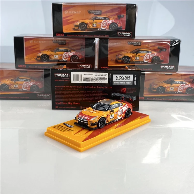 Tarmac works TW 1:64 Nissan GTR NISMO GT3 Collection of die-cast alloy car decoration model toys 2014
Tarmac works TW 1:64 Nissan GTR NISMO GT3 Collection of die-cast alloy car decoration model toys 2014