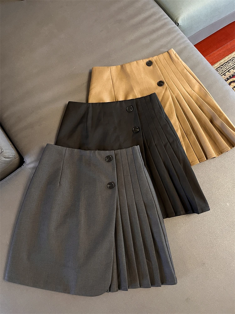 Skirt For Women 2023 Casual Solid Color Fashionable Polyester Fiber Short Skirt Button Placket With Pleats Design Shorts Lining
Skirt For Women 2023 Casual Solid Color Fashionable Polyester Fiber Short Skirt Button Placket With Pleats Design Shorts Lining