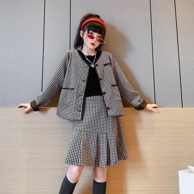 Girls Outfits Long Sleeve Plaid Jacket Pleated Skirt Two Pieces Teenage School Children Clothing Set Autumn Casual Kids Costumes
Girls Outfits Long Sleeve Plaid Jacket Pleated Skirt Two Pieces Teenage School Children Clothing Set Autumn Casual Kids Costumes