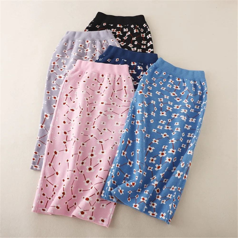 Flower Jacquard Knitted Midi Skirt Women Autumn Winter High Waist Hip Wrap A-Line Mid-Length Skirts Female Fashion Small Fresh 
Flower Jacquard Knitted Midi Skirt Women Autumn Winter High Waist Hip Wrap A-Line Mid-Length Skirts Female Fashion Small Fresh