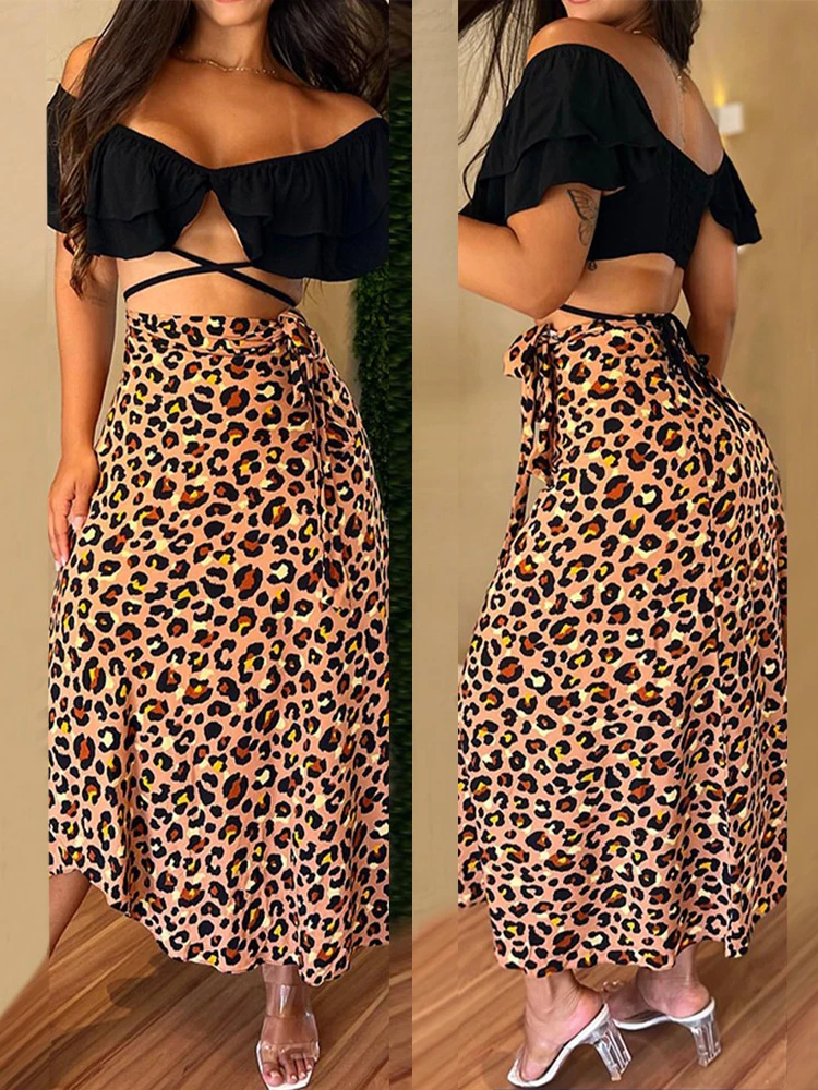 Shein Romwe 2022 Set Of Two Fashion Pieces For Women Tropical Print O-Ring Crop Top & Shirred Slit Ruched Skirt Set Urban Set
Shein Romwe 2022 Set Of Two Fashion Pieces For Women Tropical Print O-Ring Crop Top & Shirred Slit Ruched Skirt Set Urban Set