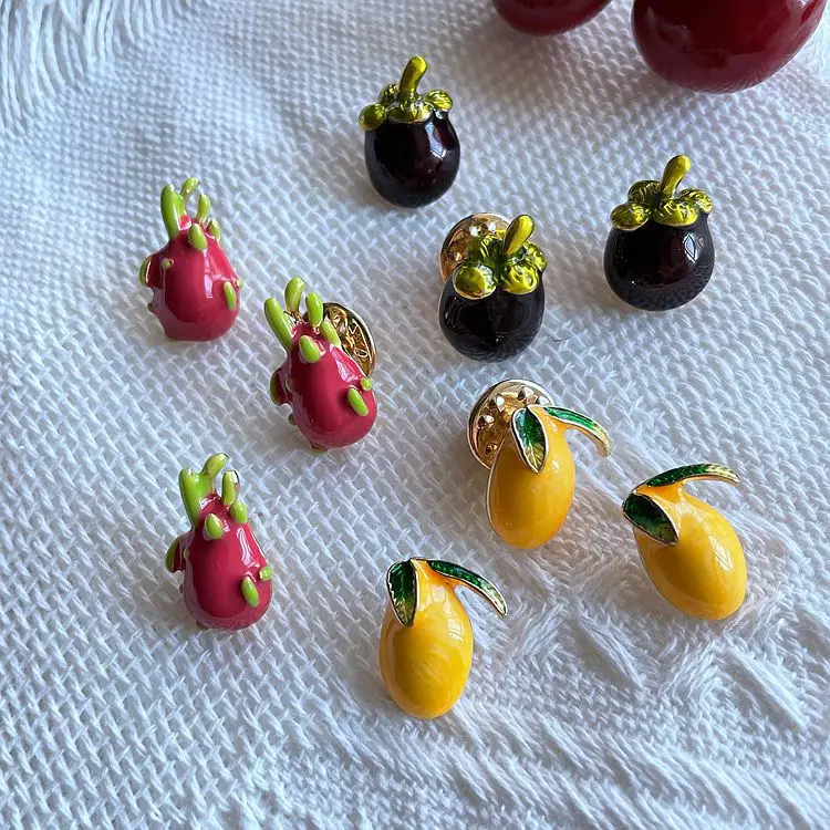 Fresh Fruit Pin Brooch Earrings for Women Jewelry Set Dragon Fruit Mango Mangosteen Enamel Pin Temperament Accessories Gifts
Fresh Fruit Pin Brooch Earrings for Women Jewelry Set Dragon Fruit Mango Mangosteen Enamel Pin Temperament Accessories Gifts