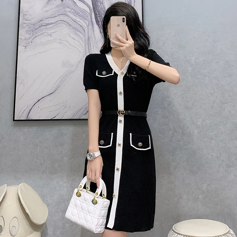 Женское платье 
Женское платье