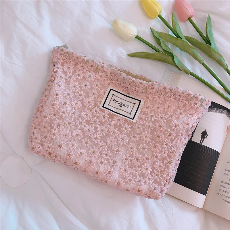 Daisy Embroidery Lace Fabric Cosmetic Travel Bag Beauty Brush Holder Portable Makeup Case Pouch for Girls Women
Daisy Embroidery Lace Fabric Cosmetic Travel Bag Beauty Brush Holder Portable Makeup Case Pouch for Girls Women