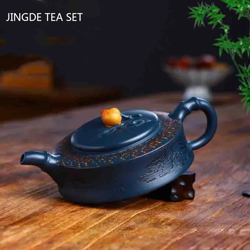 Master Handmade Zisha Teapot Raw Ore Azure Mud Filter Tea Maker Yixing Purple Clay Tea Pot Boutique Tea Sets Collectibles 330ml
Master Handmade Zisha Teapot Raw Ore Azure Mud Filter Tea Maker Yixing Purple Clay Tea Pot Boutique Tea Sets Collectibles 330ml