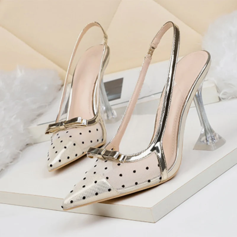 Ladies sandals pointed toe high heels women's new fashion all-match bow simple sandals shoes for women transparent sandals
Ladies sandals pointed toe high heels women's new fashion all-match bow simple sandals shoes for women transparent sandals