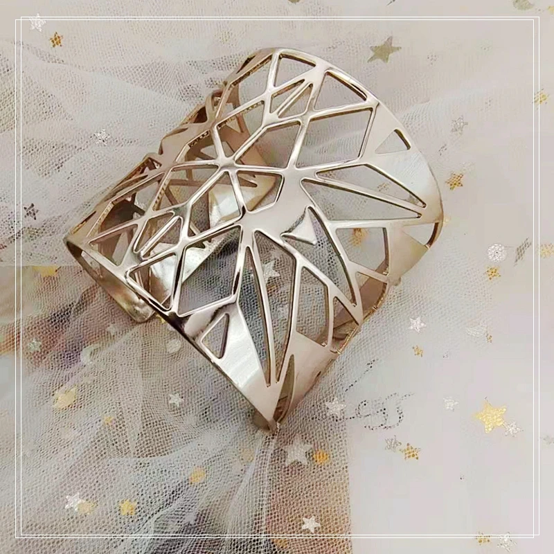Gold Color Hollow Wide Cuff Bracelets Bangles For Women Men Punk Geometric Alloy Open Big Bangle Bracelet Fashion Jewelry
Gold Color Hollow Wide Cuff Bracelets Bangles For Women Men Punk Geometric Alloy Open Big Bangle Bracelet Fashion Jewelry