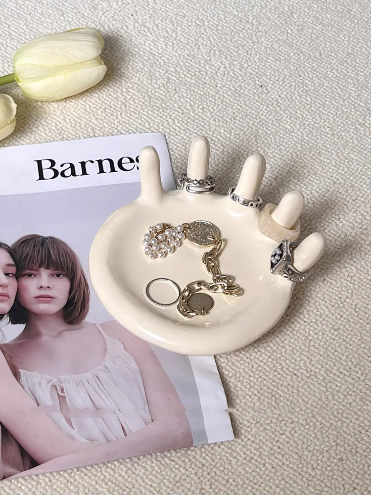 Ahunderjiaz Nordic palm jewelry display rack bedroom porch storage sets of photography props photography props home decoration
Ahunderjiaz Nordic palm jewelry display rack bedroom porch storage sets of photography props photography props home decoration