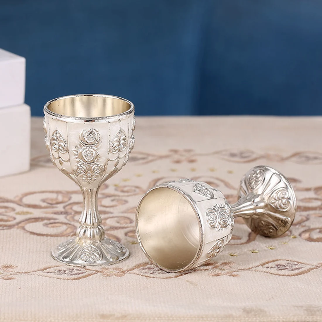 20ML Wine Glasses Champagne Alloy Glasses Beverage Goblet Cocktail Cup Gold Vintage European Style Creative Gift For Home Decor
20ML Wine Glasses Champagne Alloy Glasses Beverage Goblet Cocktail Cup Gold Vintage European Style Creative Gift For Home Decor