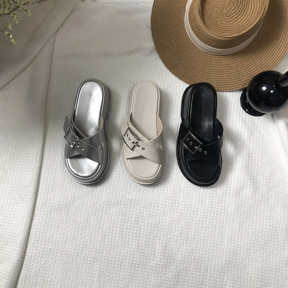 Open Toe Summer Outside Slides Slippers Casual Fashion Belt Buckle 2023 New Arrivals Gladiator Party Pumps Silver Size 35-39
Open Toe Summer Outside Slides Slippers Casual Fashion Belt Buckle 2023 New Arrivals Gladiator Party Pumps Silver Size 35-39