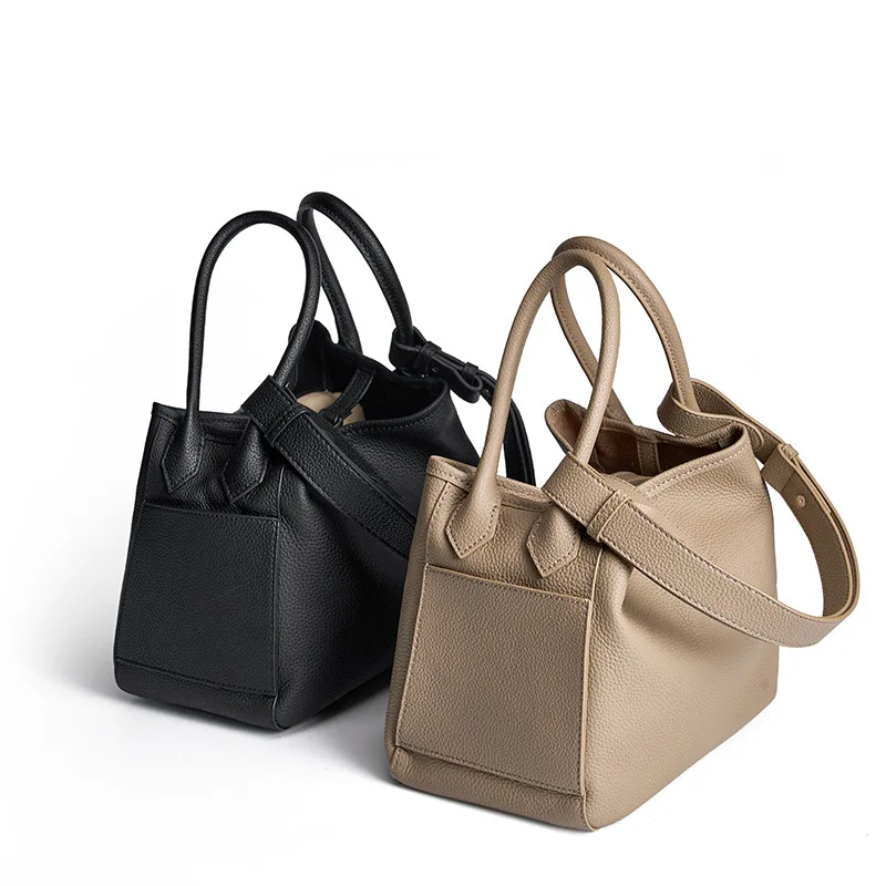 2023 Niche Design Leather Vegetable Basket Bucket Portable Commuting Bag for Women
2023 Niche Design Leather Vegetable Basket Bucket Portable Commuting Bag for Women