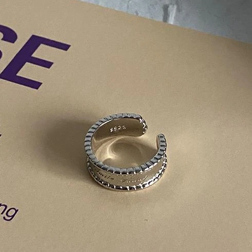 Vintage Fashion Personality Carving Silver Color Ring Unisex Hip-hop Open Ring Banquet Jewelry Accessories Gift
Vintage Fashion Personality Carving Silver Color Ring Unisex Hip-hop Open Ring Banquet Jewelry Accessories Gift