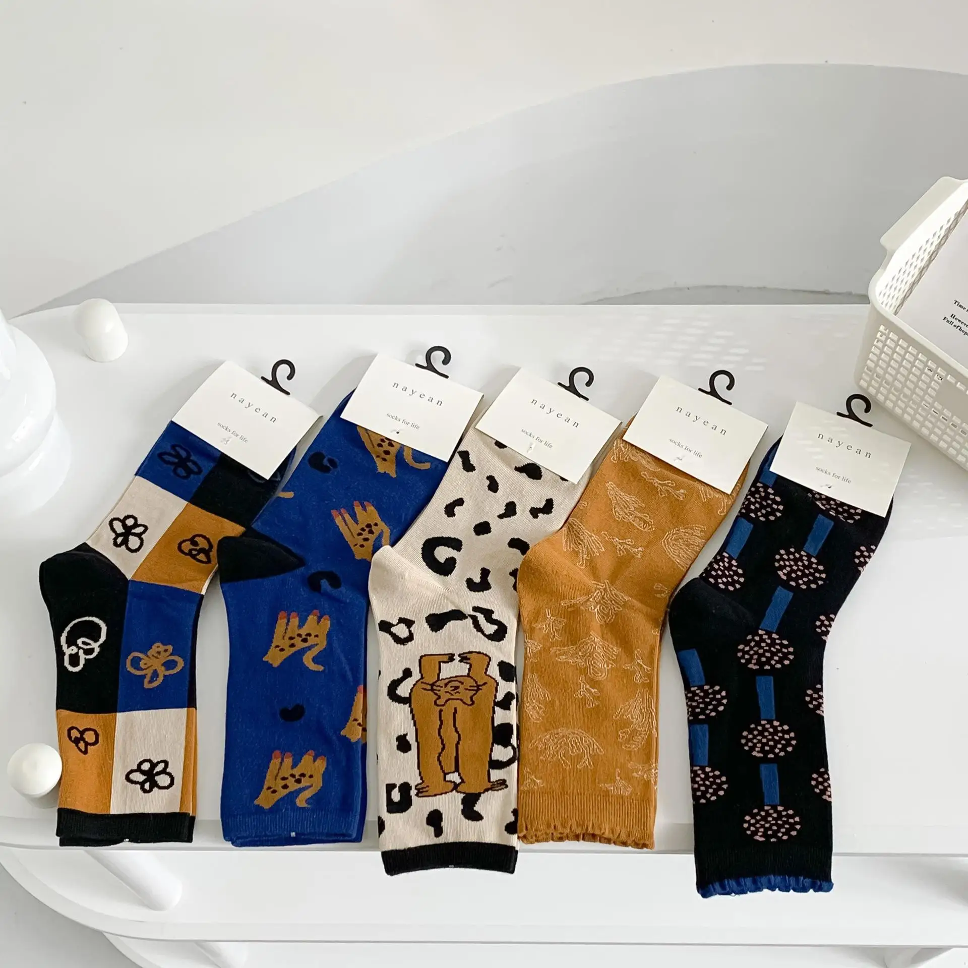 Girls Japanese Kawaii Cute Retro Vintage Women Warm Long Socks Winter Female Cartoon Animals Flower Funny Thermal Home Stockings
Girls Japanese Kawaii Cute Retro Vintage Women Warm Long Socks Winter Female Cartoon Animals Flower Funny Thermal Home Stockings