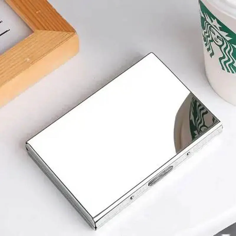 Многофункциональный органайзер для банковских карт из нержавеющей стали
Многофункциональный органайзер для банковских карт из нержавеющей стали