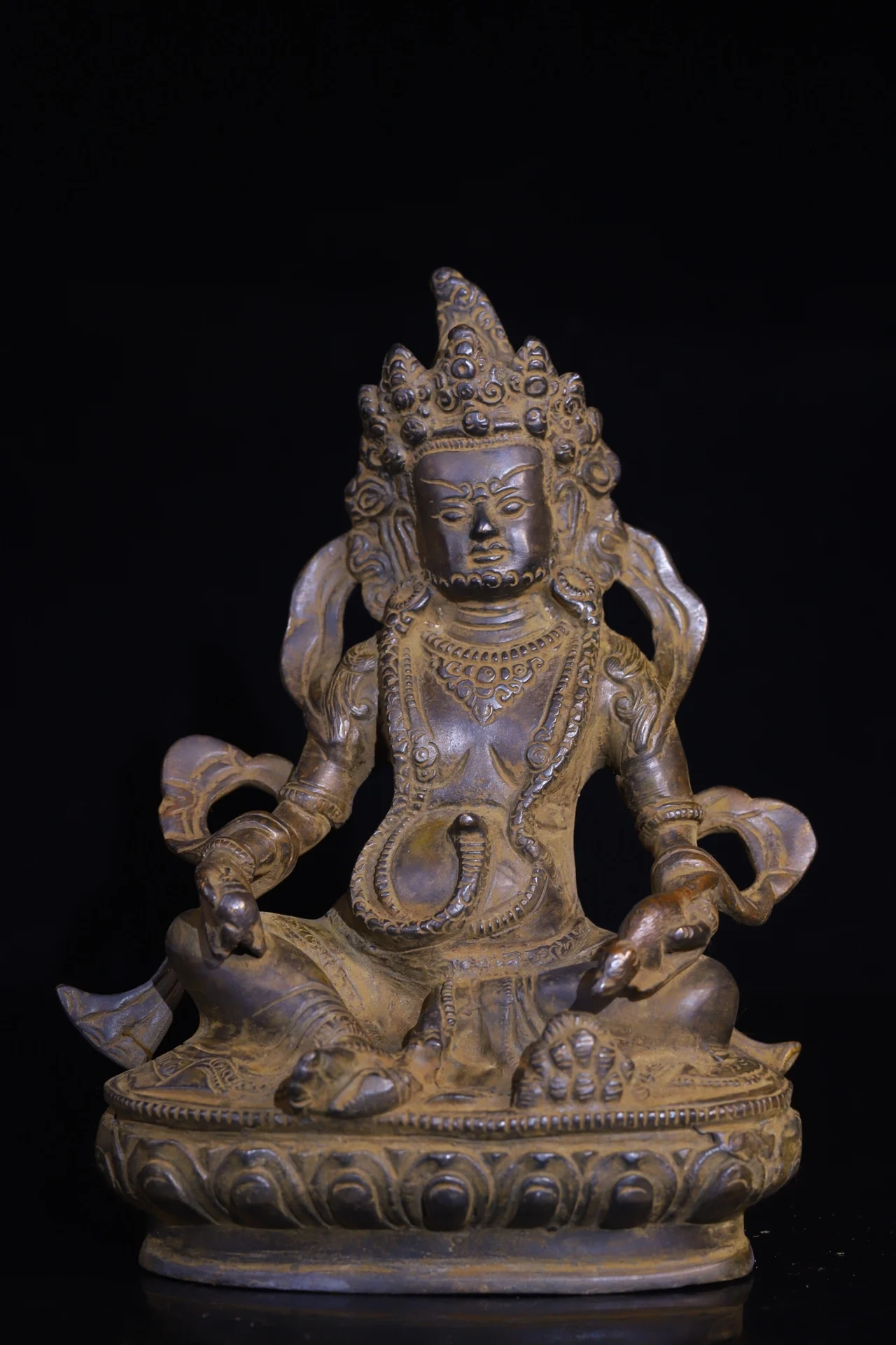 9"Tibetan Temple Collection Old purple Bronze Yellow Jambhala Yellow God of Wealth Buddha Worship Hall Town house Exorcism 
9"Tibetan Temple Collection Old purple Bronze Yellow Jambhala Yellow God of Wealth Buddha Worship Hall Town house Exorcism
