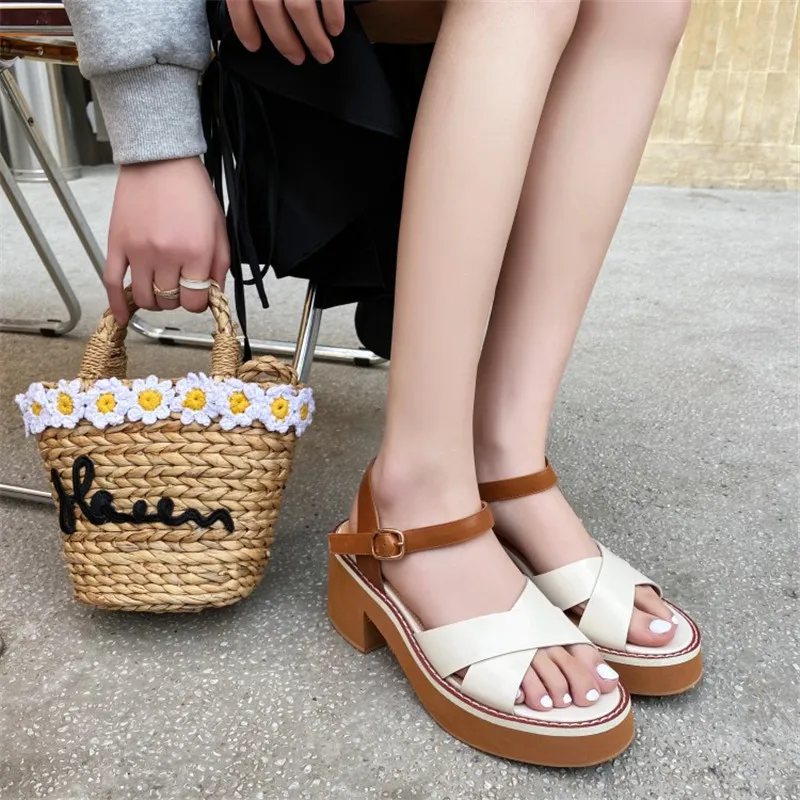 New Genuine Leather Womens Shoes Casual Buckle Strap Shoes for Women Sandals Handmade Summer Shoes Platform Sandals Size 34-39
New Genuine Leather Womens Shoes Casual Buckle Strap Shoes for Women Sandals Handmade Summer Shoes Platform Sandals Size 34-39