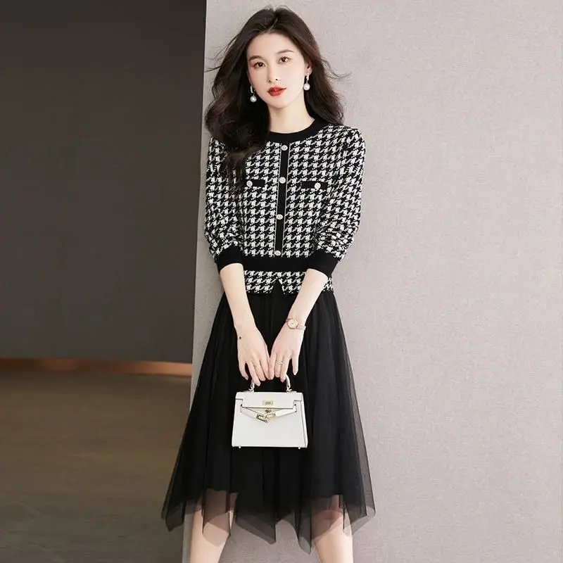 Stylish Women Fashion O Collar Loose Sweater Dress for Women Full Sleeve Female Knitted Midi Dresses 2022 Autumn Winter T103
Stylish Women Fashion O Collar Loose Sweater Dress for Women Full Sleeve Female Knitted Midi Dresses 2022 Autumn Winter T103
