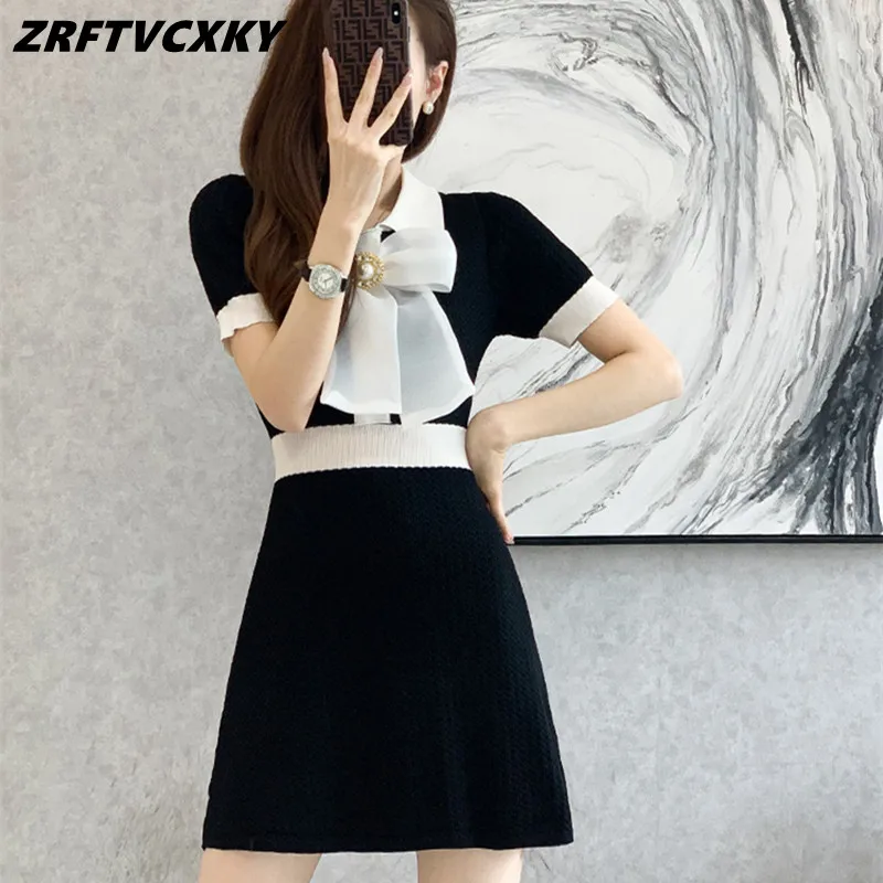 French Vintage Temperament Slim Sweater Dresses For Women Elegant Sweet Bow Fashion Black/White Patchwork Mini Knitting Dress
French Vintage Temperament Slim Sweater Dresses For Women Elegant Sweet Bow Fashion Black/White Patchwork Mini Knitting Dress