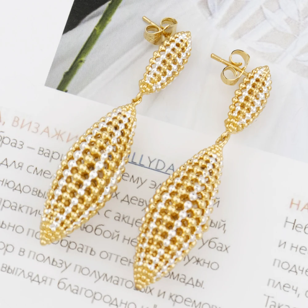 Tricolor Hoops Earrings Drop Women Gold Plated Earrings Women Fashion Brass Twist Round Earring Girls
Tricolor Hoops Earrings Drop Women Gold Plated Earrings Women Fashion Brass Twist Round Earring Girls