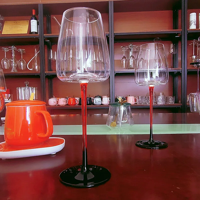 Crystal Glass Rotating Decanter European Wine Glass Set High-end Bar Tool Set Creative Wine Glasses Brandy Luxury Crystal Cups
Crystal Glass Rotating Decanter European Wine Glass Set High-end Bar Tool Set Creative Wine Glasses Brandy Luxury Crystal Cups