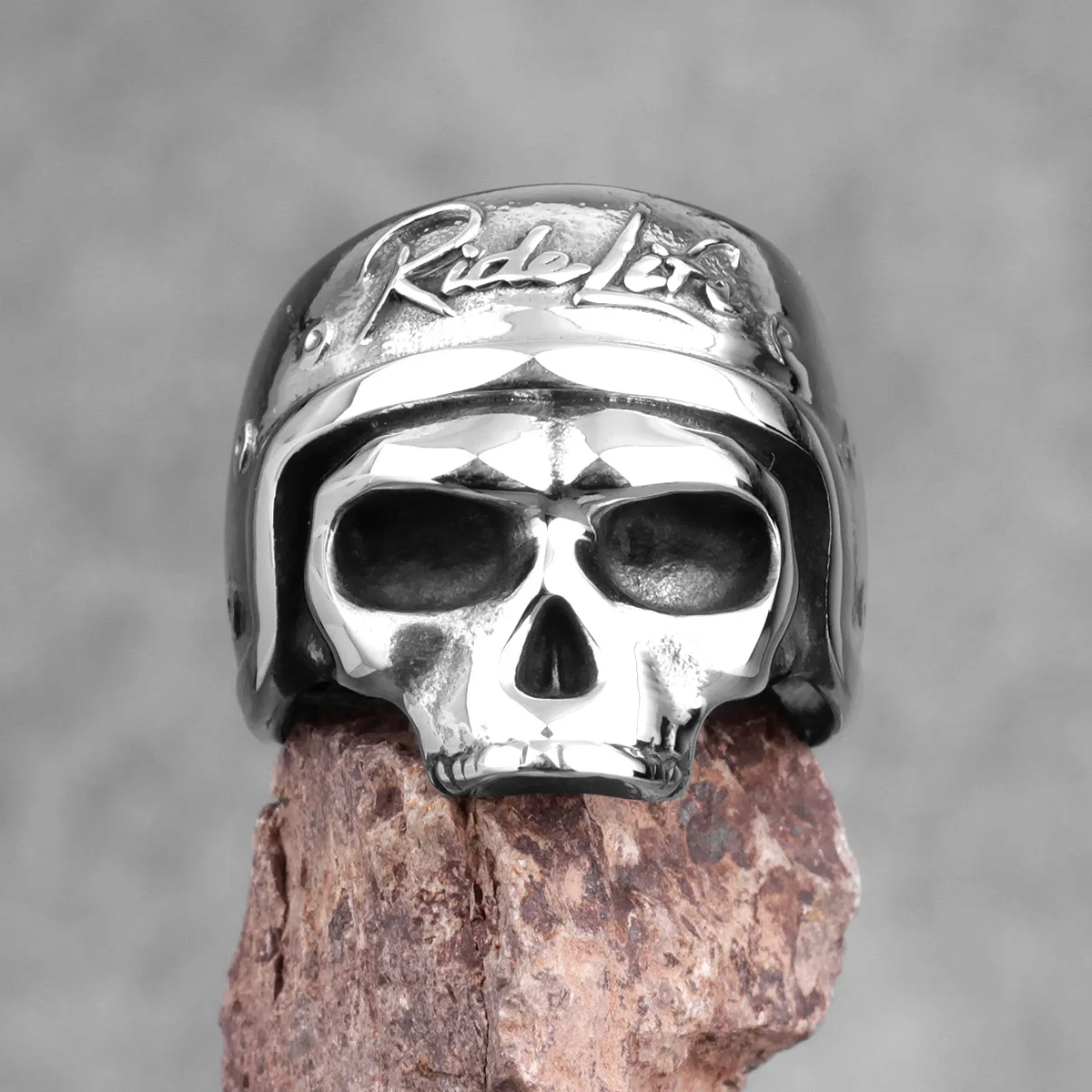 Rider Life Skull Biker Gothic Moto Men Rings Punk Hip Hop for Boyfriend Male Stainless Steel Jewelry Creativity Gift Wholesale
Rider Life Skull Biker Gothic Moto Men Rings Punk Hip Hop for Boyfriend Male Stainless Steel Jewelry Creativity Gift Wholesale