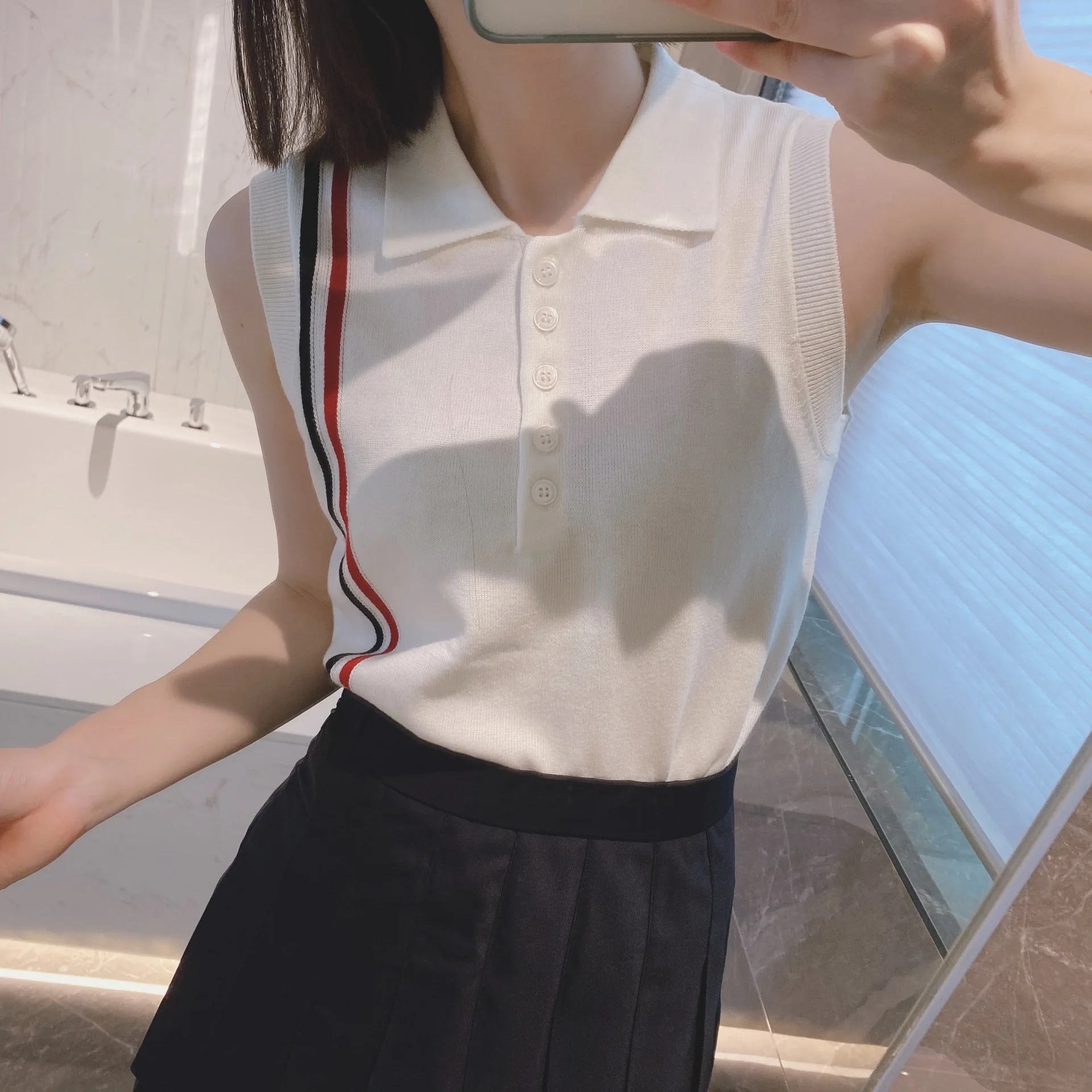 High Quality Korean Style Summer Versatile College TB Classic Tank Top Clear and Slim Knitted Tank Top Casual Top
High Quality Korean Style Summer Versatile College TB Classic Tank Top Clear and Slim Knitted Tank Top Casual Top