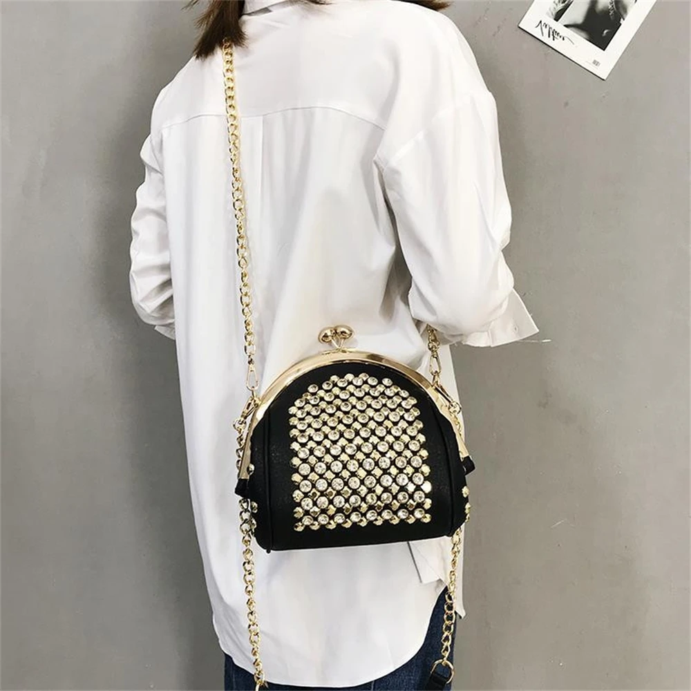Nigedu retro women's kissing lock shoulder bag, colorful women's strap bag, diamond case bag, handbag PU Leather Wallet
Nigedu retro women's kissing lock shoulder bag, colorful women's strap bag, diamond case bag, handbag PU Leather Wallet