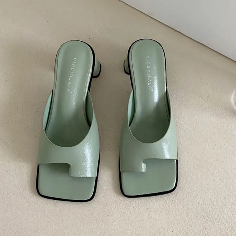2022 Female Slippers Shoes Women Square Heels Sandals Shoes Ladies Slides Fashion High Heels For Woman Slippers Flip Flops Pumps
2022 Female Slippers Shoes Women Square Heels Sandals Shoes Ladies Slides Fashion High Heels For Woman Slippers Flip Flops Pumps
