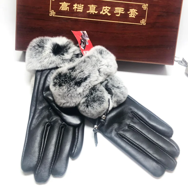 Перчатки с помпоном из кроличьего меха, зимние теплые модные уличные перчатки из овечьей кожи для девушек и женщин, меховые перчатки для сенсорного экрана 
Перчатки с помпоном из кроличьего меха, зимние теплые модные уличные перчатки из овечьей кожи для девушек и женщин, меховые перчатки для сенсорного экрана