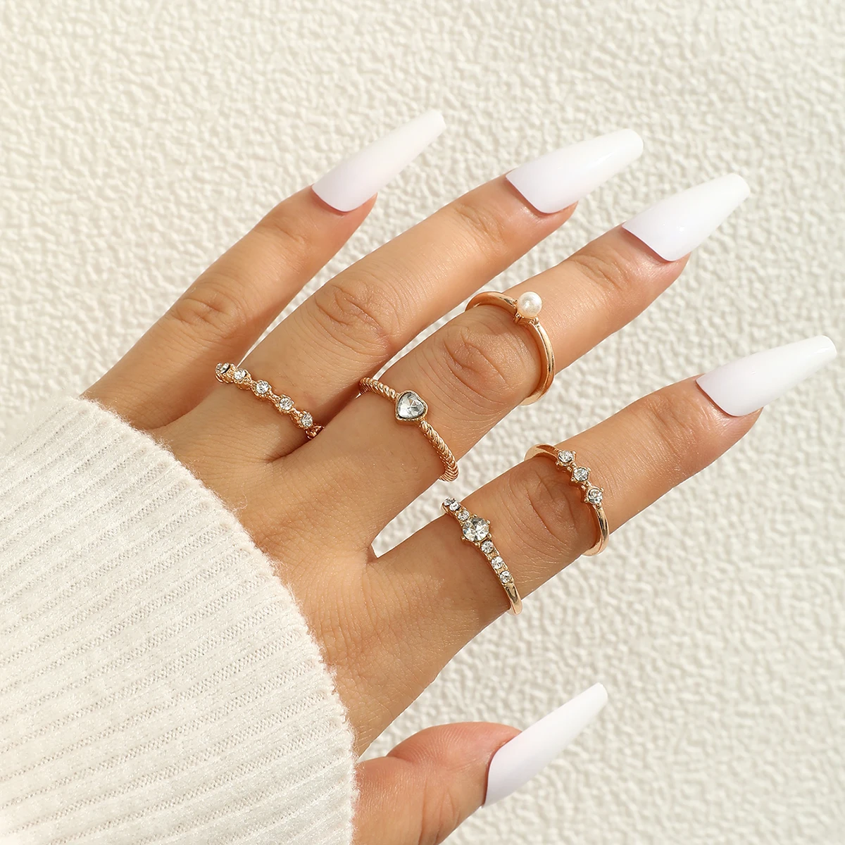 Aprilwell 5Pcs Trendy Crystal Heart Rings for Women Gold Color Simple Aesthetic Pearl Dating Anillos Lady Clothing Jewelry Gifts 
Aprilwell 5Pcs Trendy Crystal Heart Rings for Women Gold Color Simple Aesthetic Pearl Dating Anillos Lady Clothing Jewelry Gifts
