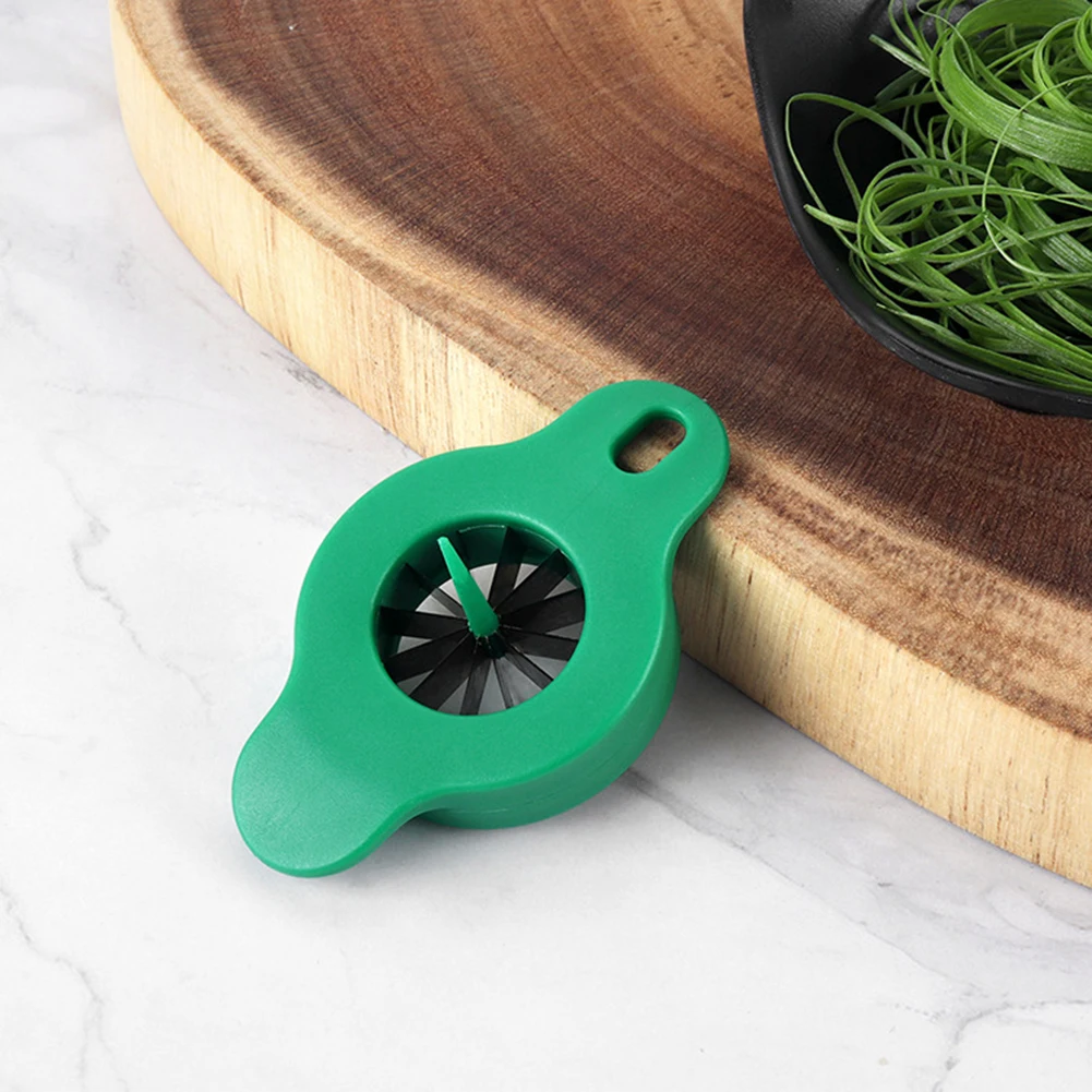 Green Onion Easy Slicer Shredder Plum Blossom Cut Green Onion Wire Drawing Superfine Vegetable Shredder Kitchen Accessories
Green Onion Easy Slicer Shredder Plum Blossom Cut Green Onion Wire Drawing Superfine Vegetable Shredder Kitchen Accessories