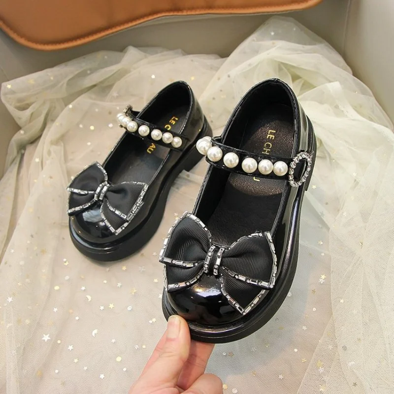 

Детские Туфли Мэри Джейн в британском стиле 2023, детские кожаные туфли принцессы с жемчугом для девочек, обувь на плоской подошве, школьная обувь с бантом