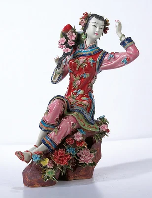 Peach blossom fairy classic beauty Shiwan doll Chinese style sitting ack tea room porch decoration girl Beauty figure Sculpture
Peach blossom fairy classic beauty Shiwan doll Chinese style sitting ack tea room porch decoration girl Beauty figure Sculpture