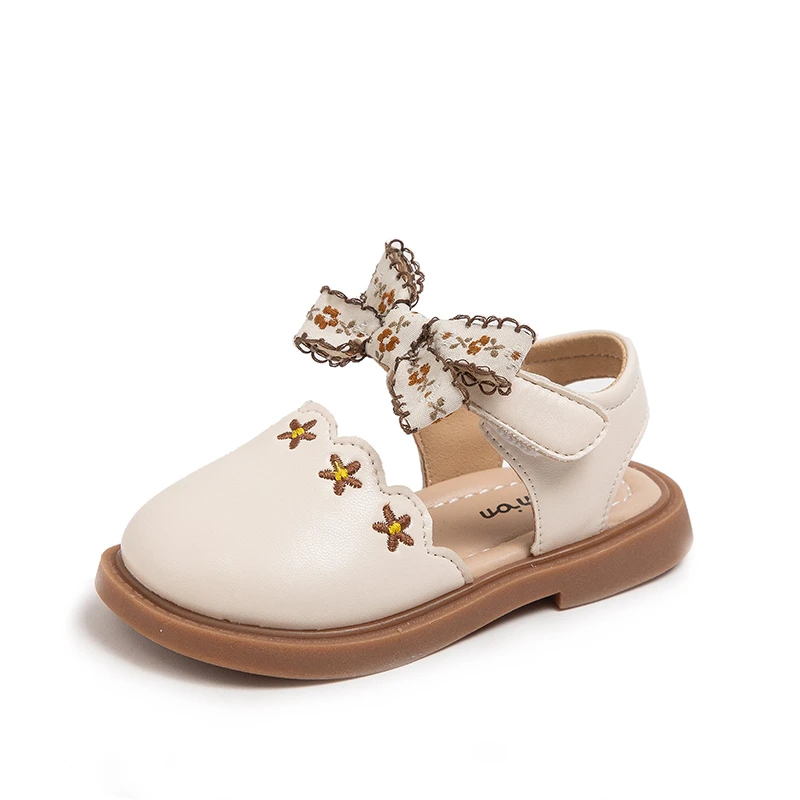 Girls Sandals Toes Wrapped Bow Embroidery Classic Roman PU Cute Princess Flats 2023 New Kids Shoes Fashion Non-slip Hook & Loop
Girls Sandals Toes Wrapped Bow Embroidery Classic Roman PU Cute Princess Flats 2023 New Kids Shoes Fashion Non-slip Hook & Loop