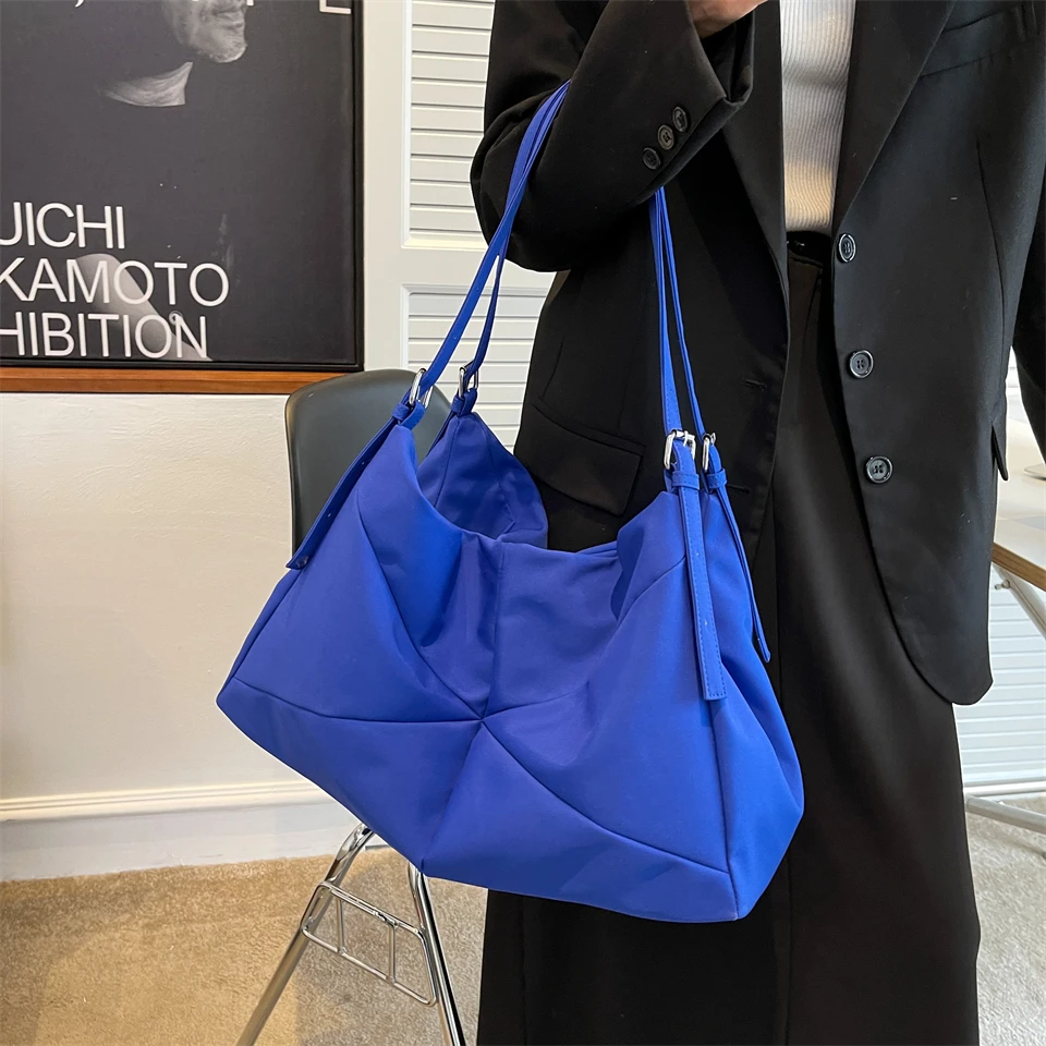 Summer 2022 Trends for Women Totebag Luxury Designer Handbag Women's Shoulder Bag The Tote Bag NAVY BLUE TOTE BAGS BIG BAG
Summer 2022 Trends for Women Totebag Luxury Designer Handbag Women's Shoulder Bag The Tote Bag NAVY BLUE TOTE BAGS BIG BAG