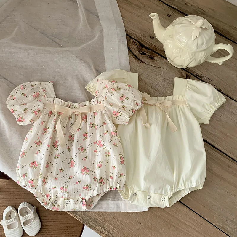 Детский летний комбинезон с коротким рукавом 
Детский летний комбинезон с коротким рукавом