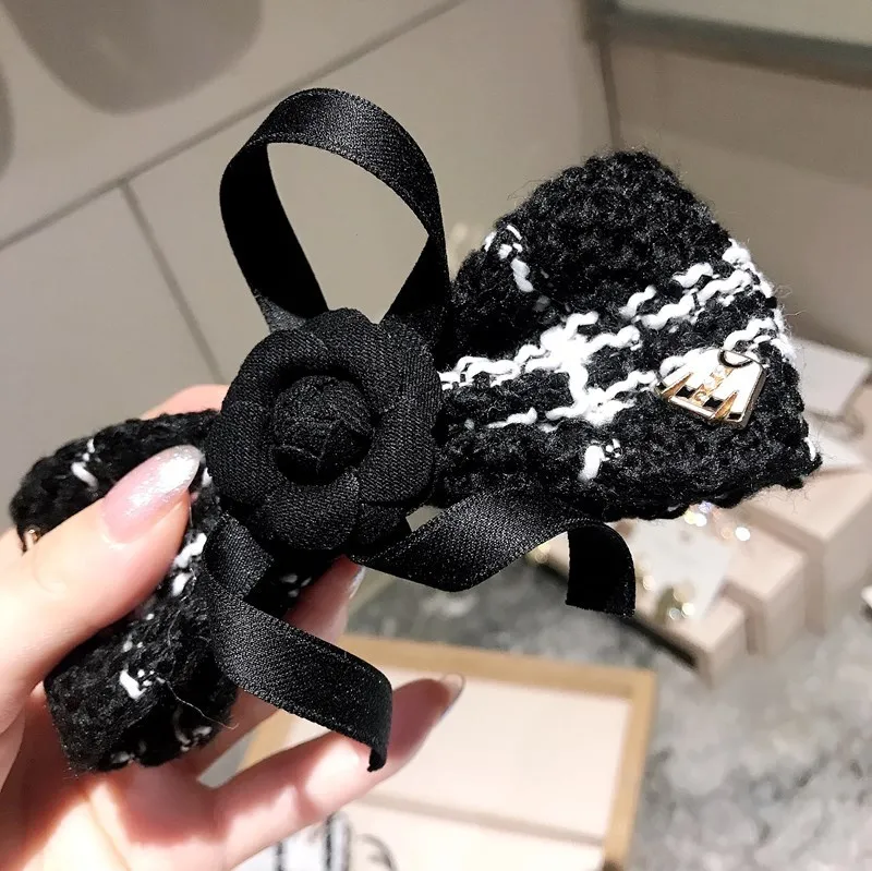 Korea Retro Fabric Camellia Flower Bow Advanced Hair Clip Top Spring Clips Ponytail Hair Accessories for Women Girls
Korea Retro Fabric Camellia Flower Bow Advanced Hair Clip Top Spring Clips Ponytail Hair Accessories for Women Girls