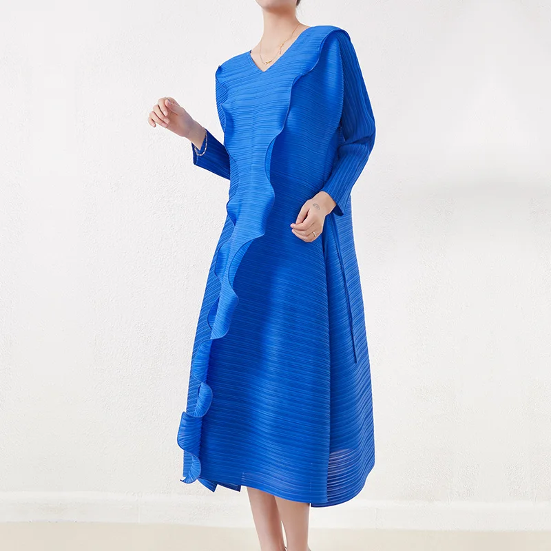Miyake pleated V-neck dress female 2022 new temperament is thin high-end fungus edge waist skirt long skirt
Miyake pleated V-neck dress female 2022 new temperament is thin high-end fungus edge waist skirt long skirt